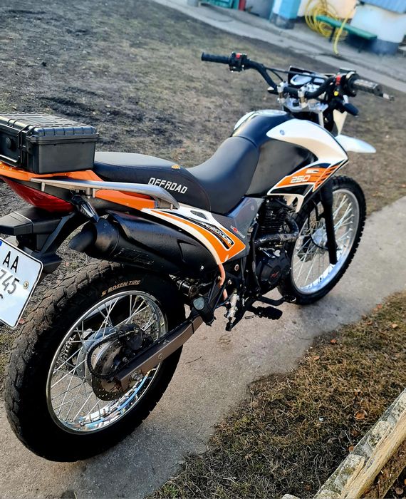 Мотоцикл, мото 250, ендуро, крос, crf 250,не геон шінерей мопед скутер