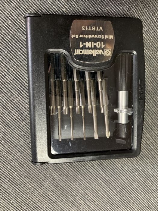 Mini Key Set Portable Case64752112364802121