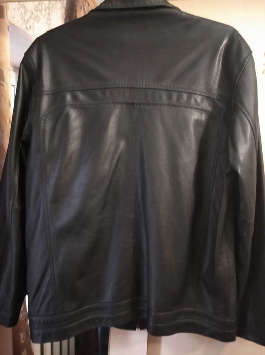 Кожаная куртка  Продам