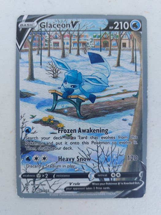 Glaceon V 175/203 – Evolving Skies – Full Art