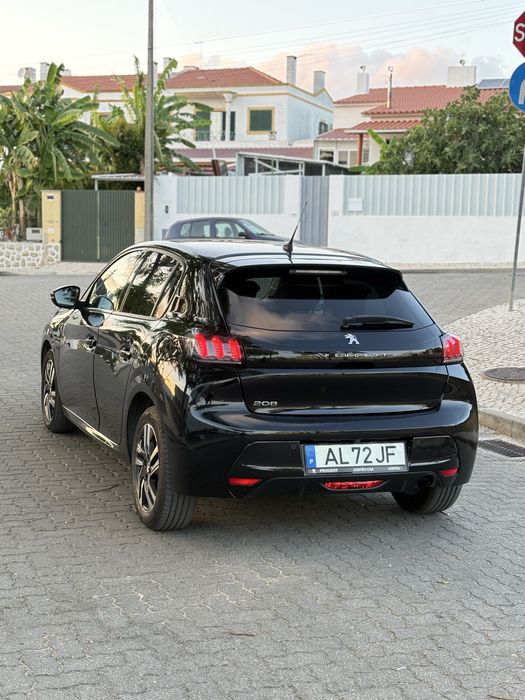 Peugeot 208 — fotografia 3