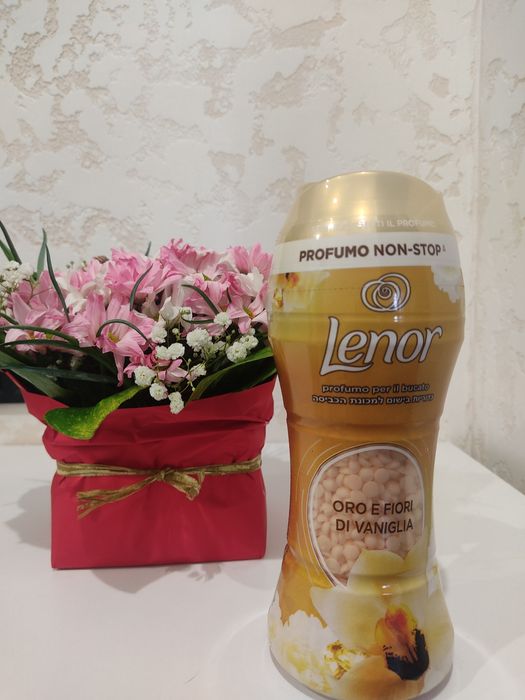 Парфумоіані гранули Lenor .