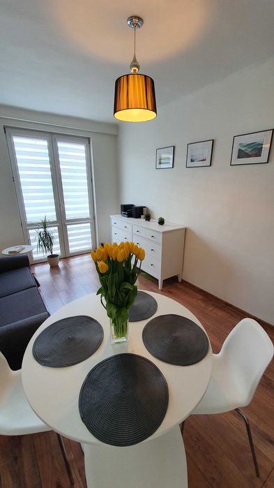 Nowolipki 14, centrum, dwa pokoje, 4 piętro, balkon, winda