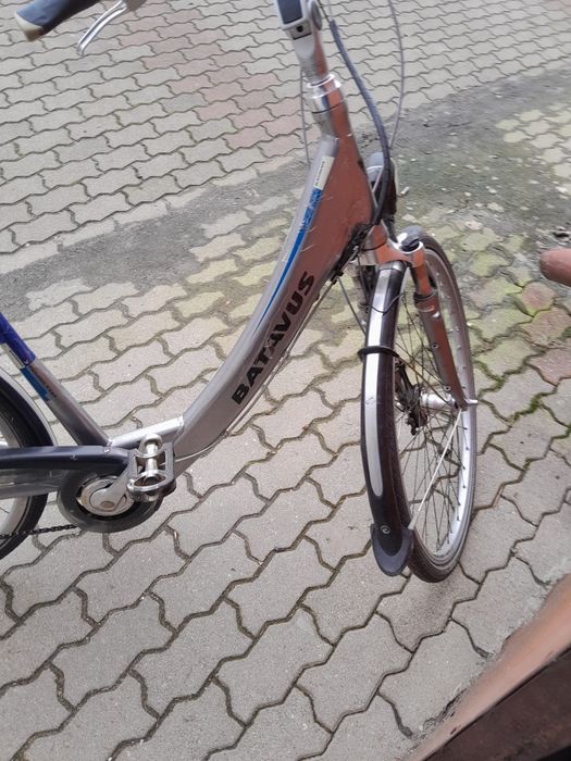 Rower elektryczny damski BATAVUS PADOVA EASY rama L koła28'' Biała