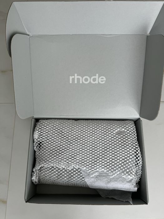 RHODE skin kosmetyczka Bubble szara z logo do podróży do domu 30/20cm