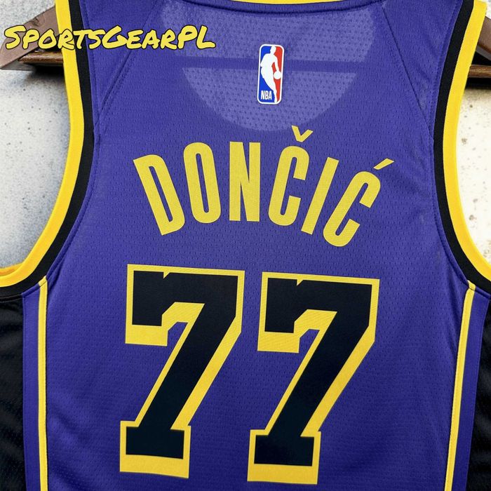 Luka DONCIC Koszulka STAT. Los Angeles Lakers NIKE Rozmiar M