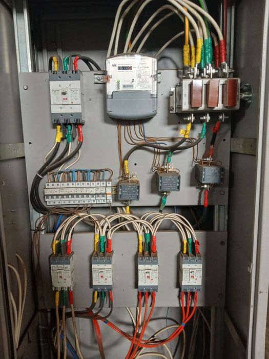 Електрик, Підключення інверторів, Монтаж електрощитів 220/380