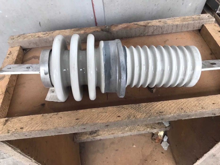 Изолятор фарф. прох. ИП ИПУ Изол. Пол. Опор. ИОРп10,Проходной ИПп10,