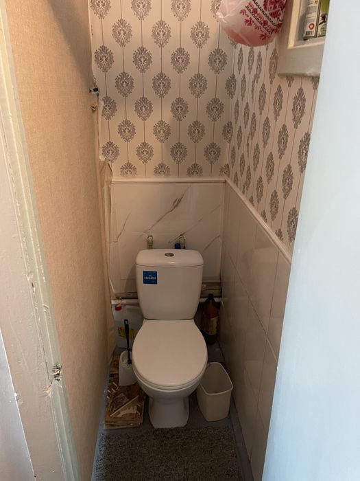 Кімната в гуртожитку не подалік макдоналдс