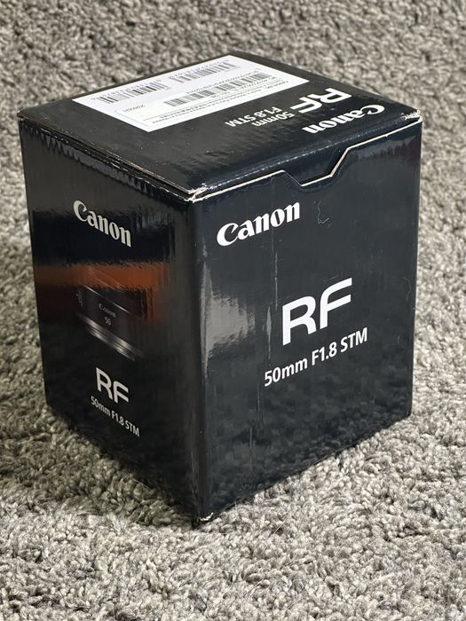 обʼєктив Canon RF 50mm f1.8 STM