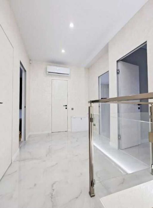 Новый 2-х этажный дом с ремонтом, гаражом и подвалом в Фонтанке 1!