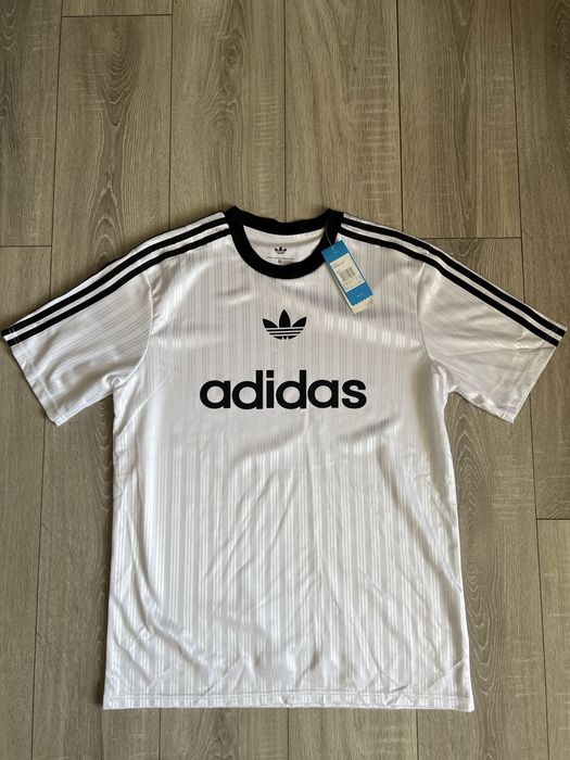 Футболка Adidas Adicolor