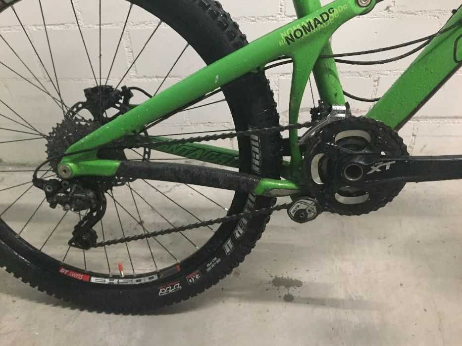 Santa Cruz Nomad 26'' - quadro em carbono tamanho L