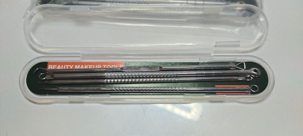 Наборы инструментов и Пинцеты для удаления черных точек и угрей