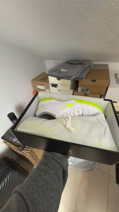 Nike X Palace Total 90 III