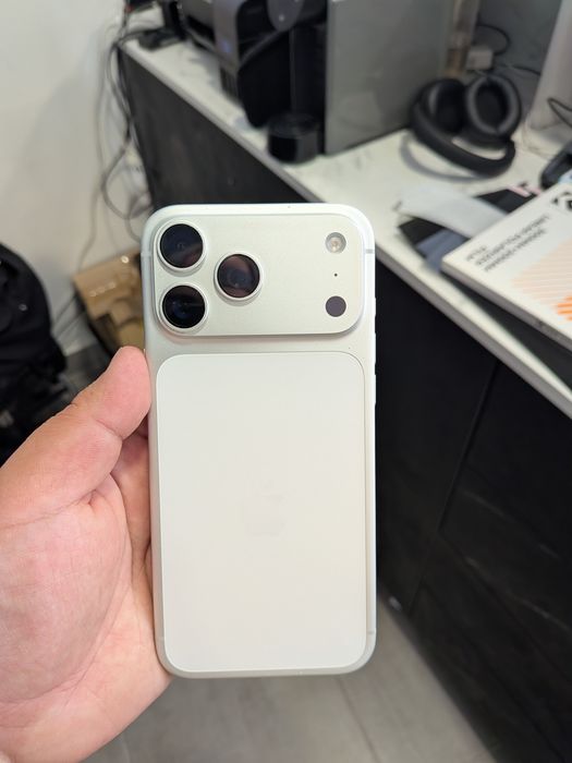 iPhone 17 PRO MAX novo