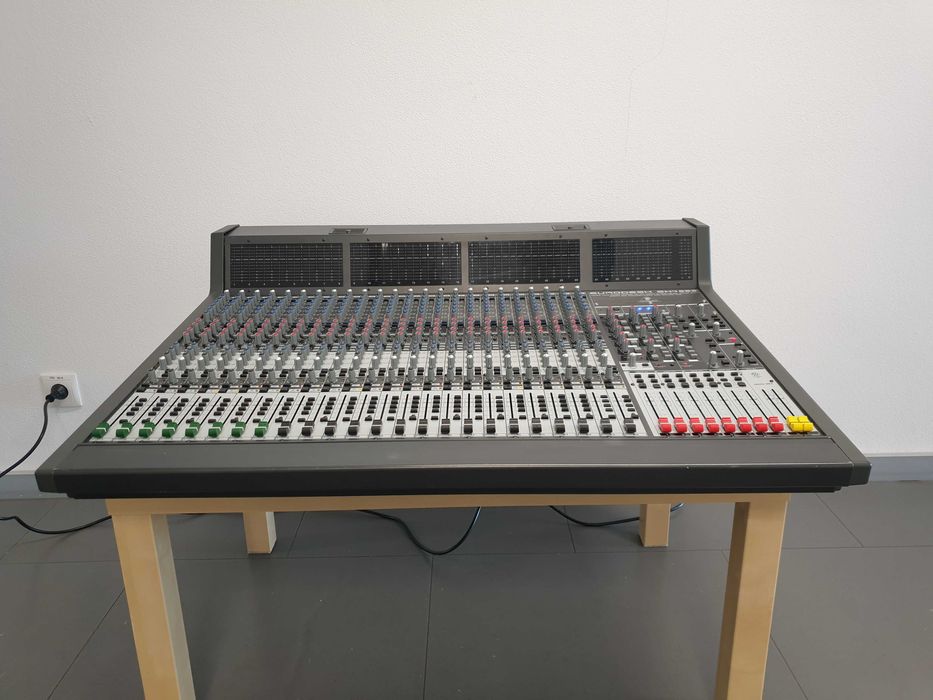 Mikser analogowy Behringer Eurodesk SX4882