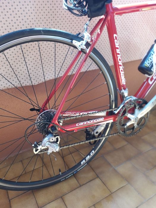 Bicicleta de estrada,sem arranhões na pintura em muito bom estado em t