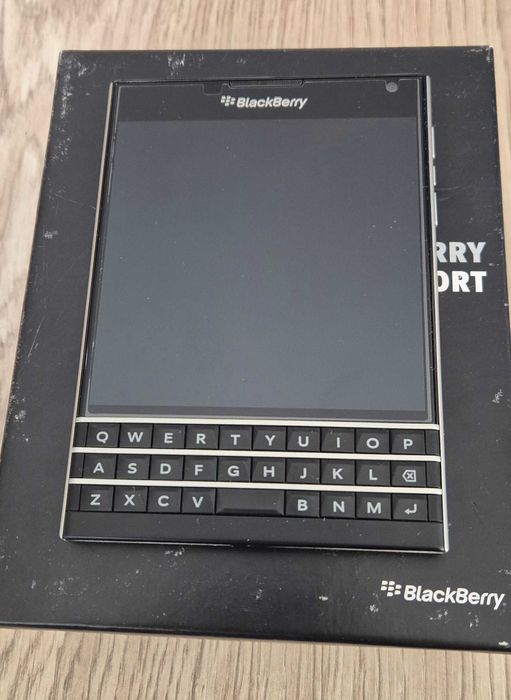 Blackberry Passport, wzorowy stan !!!