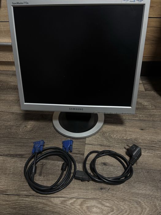 Монитор 17" Samsung SyncMaster 713N (1280x1024)