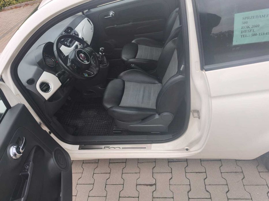 Samochód osobowy Fiat 500