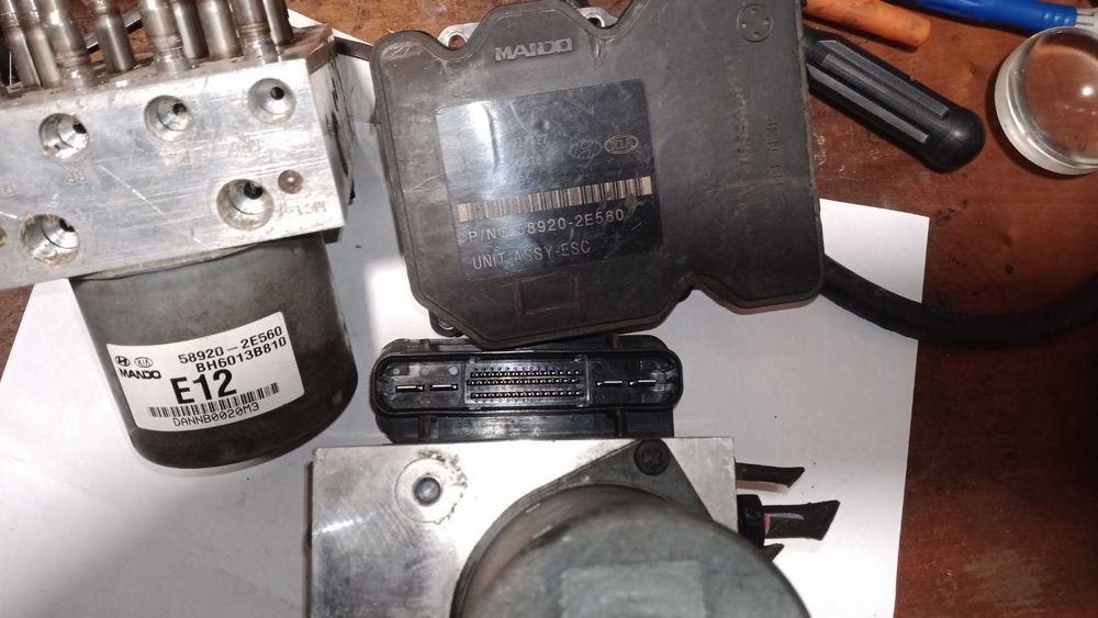 Hyundai Tucson, ABS, ESP. 58920-2E560. 589202E560