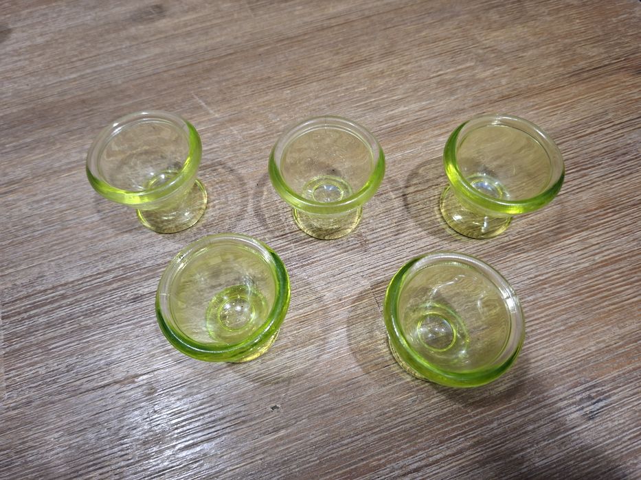 20-I/26 Kieliszki na jajka