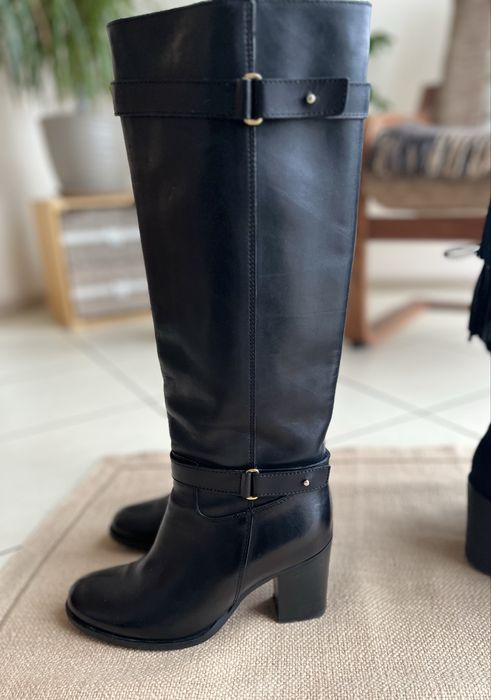 Дуже гарне шкіряне взуття в ідеальному стані