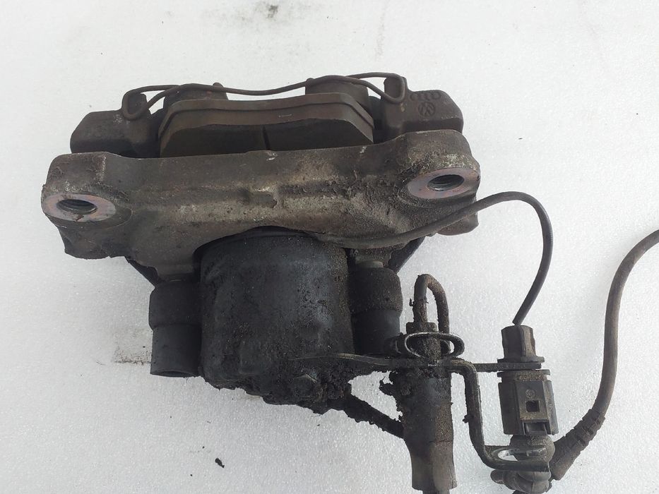 Pinça travão / maxila de travão frente direita AUDI A4 Avant (8E5, B6)