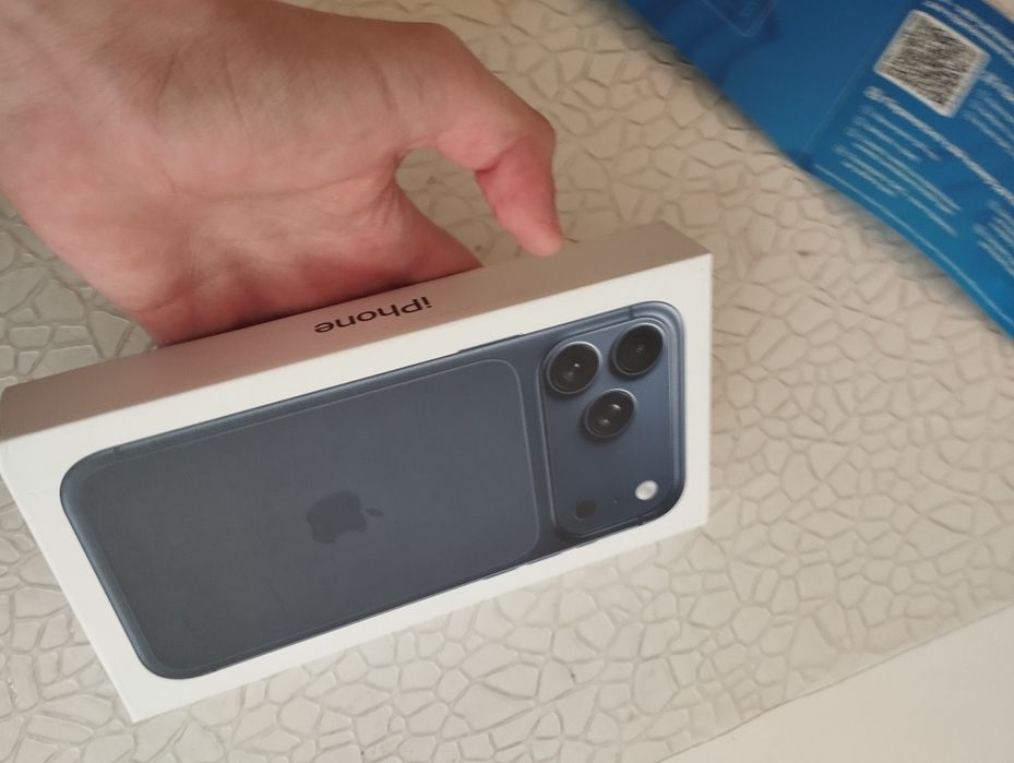 Срочно продам iPhone 17 pro max 1tb АКБ 100%