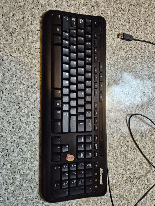 Niezawodna klawiatura Microsoft Wired Keyboard 600 | USB | Stan BDB