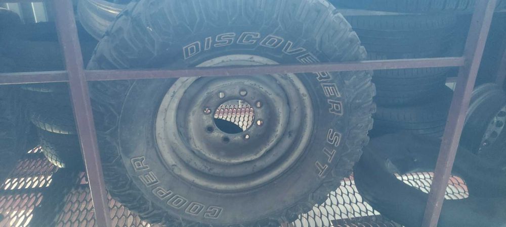 Гума всесезонна LT285/75R16 на дисках для DODGE RAM 3500