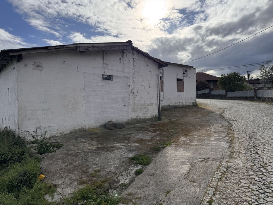 Moradias em Codesoso  (celorico de basto)