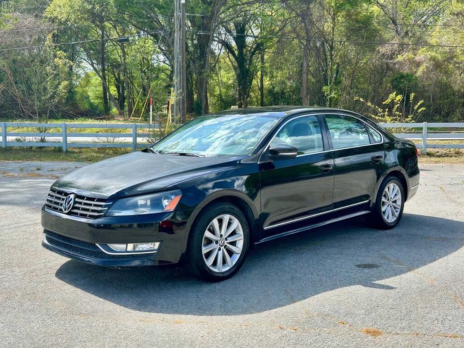 Volkswagen Passat SEL Premium      2013