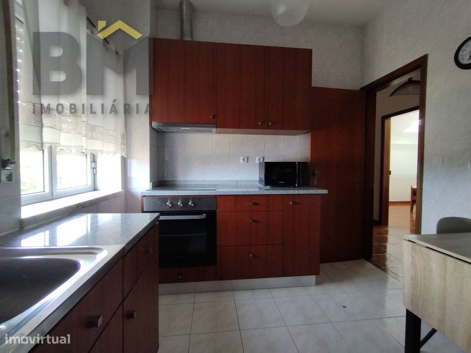 Andar de moradia T2 mobilado, disponível para entrada imediata