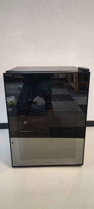 Lodówka szklane drzwi, witryna 60L. Klarstein  S-323