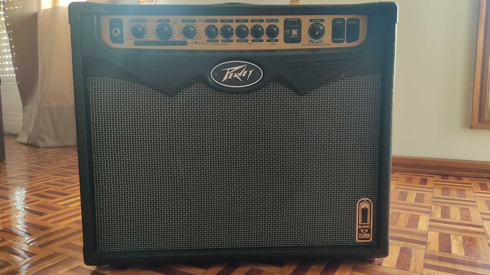 Amplificador de guitarra como novo