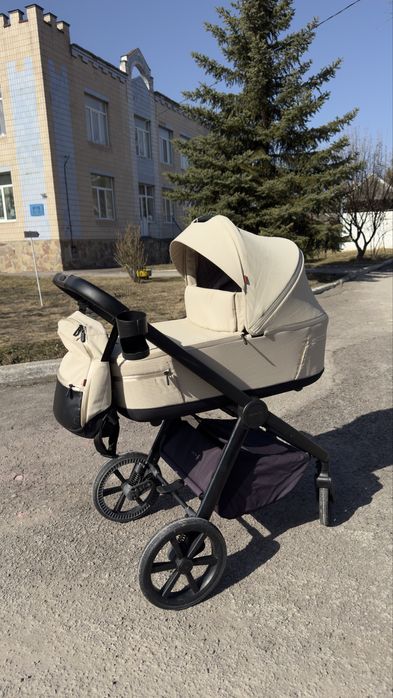 Продам коляску Carello Omega 2 в 1