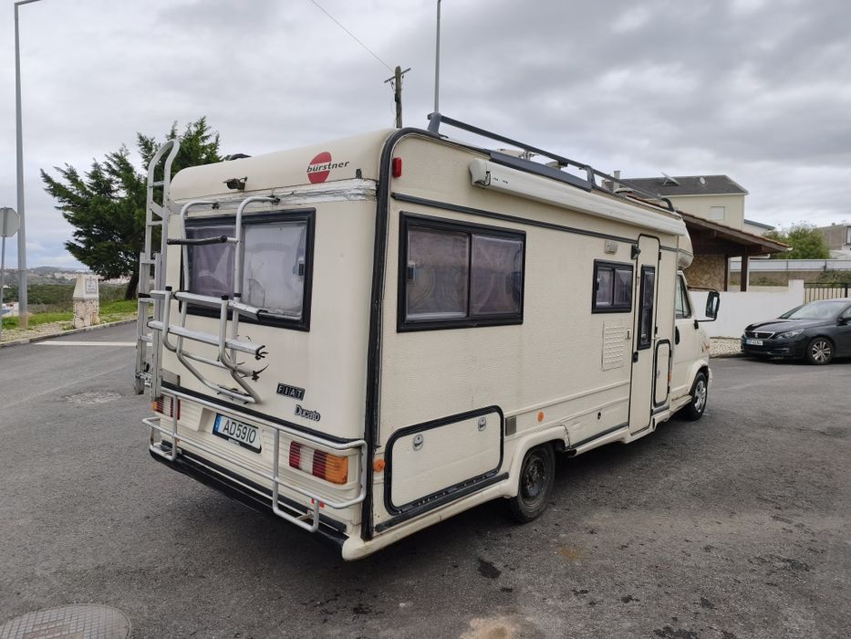 Autocaravana Fiat Ducato 2.5 6 lugares de livrete