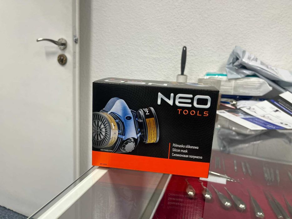 Półmaska silikonowa z miejscem na pochłaniacze Neo Tools