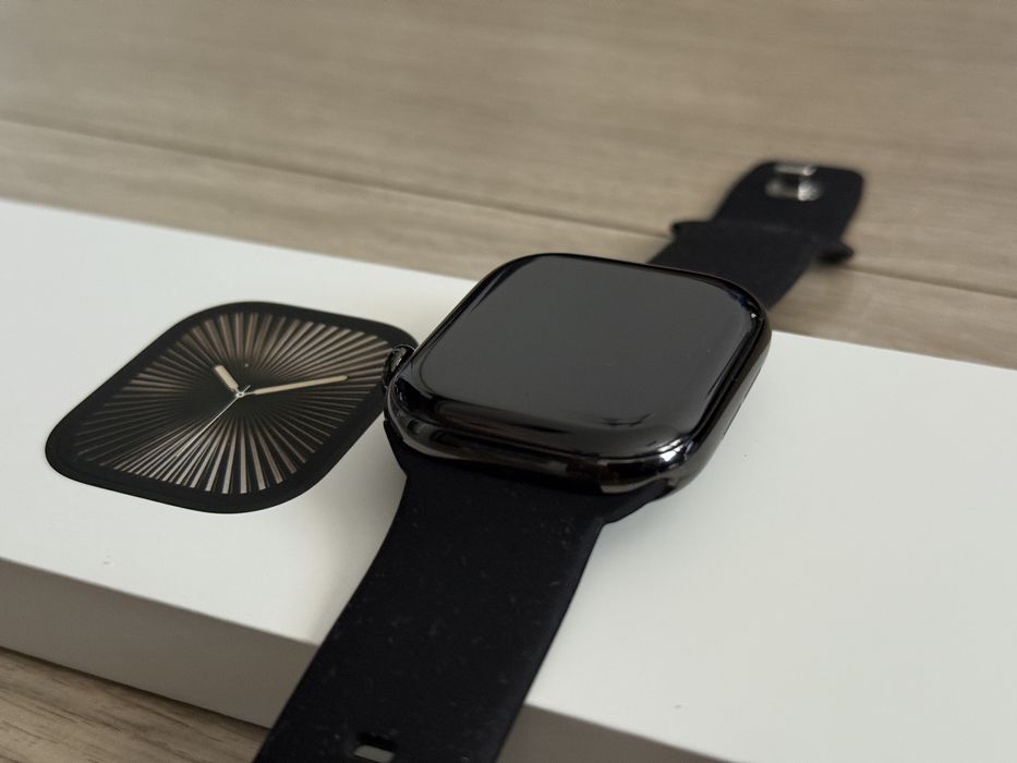 Apple Watch 10 GPS + Cellular 46 mm koperta z tytanu (łupek)