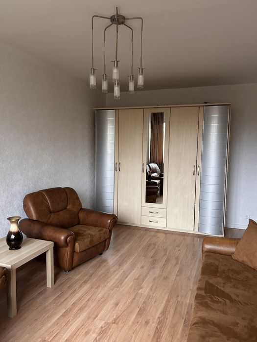 Dwupokojowe mieszkanie 39 m² na wynajem – pohled 2
