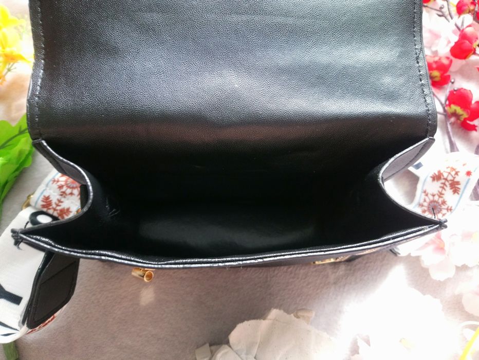 Torebka, listonoszka damska z paskiem z regulacją