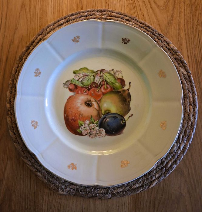 Stare przedwojenne talerze