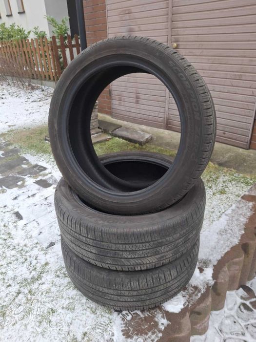 Opony całoroczne Pirelli