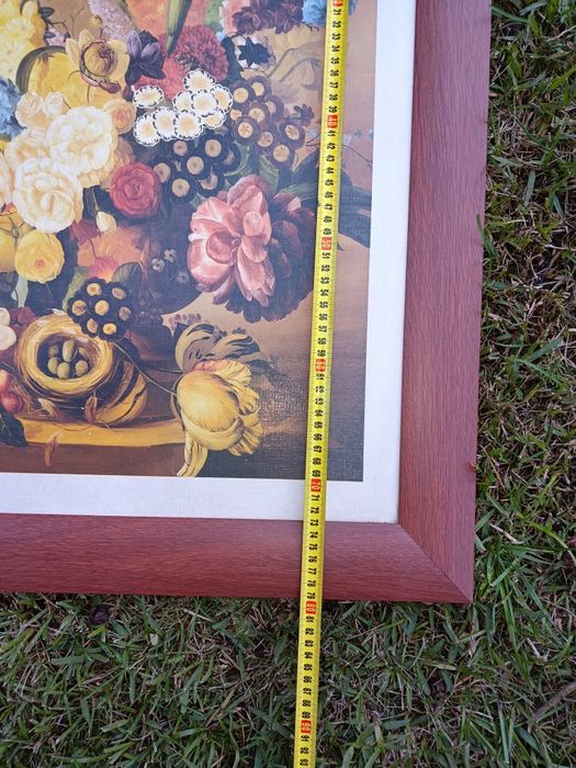 Moldura em madeira maciça com tela , pintura a óleo. 80/60cm.
Exemplar