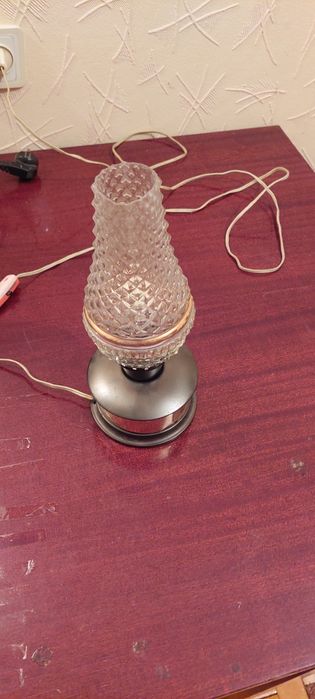 Светильник красивый