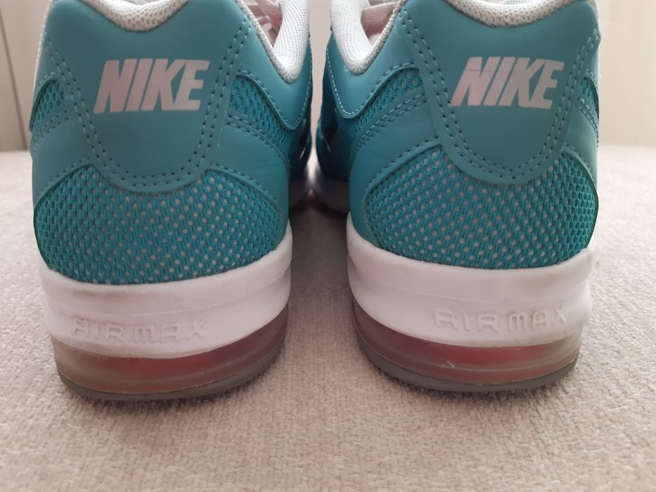 Buty sportowe  Nike w roz. 36,5