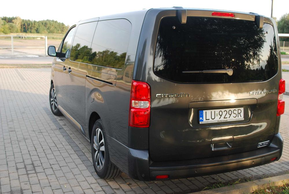 Wynajem busa wynajem busów 9 osób Citroen SPACETOURER Nowy Model 2024