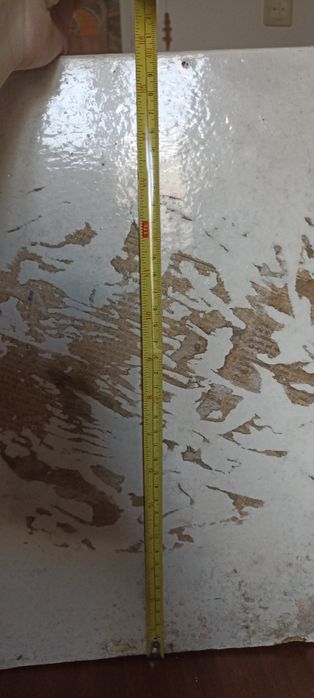 Antigo armário de casa de banho